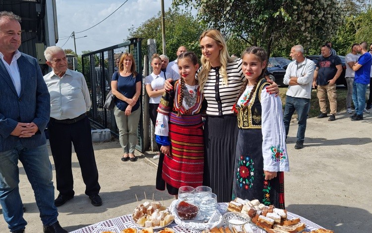 Crvenu Crkvu i gazdinstvo „Sedam jezera“ posetila Ministarka Tanasković